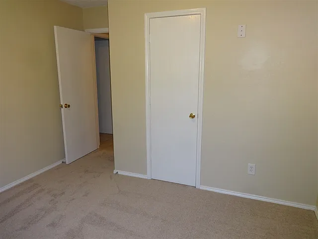 2930 Monticello Ln — Photo 6