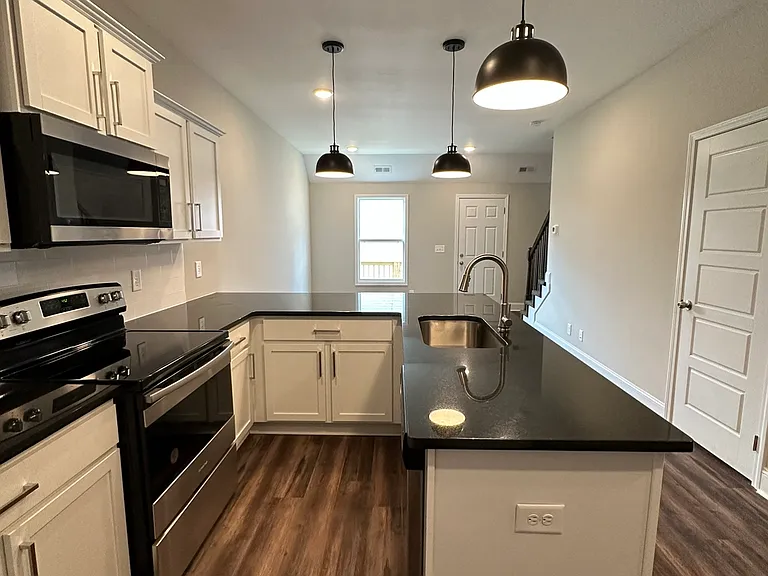 119 W Rossview Rd #2-I — Photo 4
