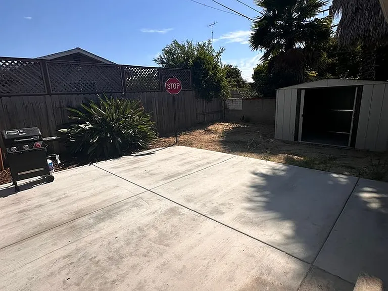 6249-6253 Mary Lane Dr — Photo 49