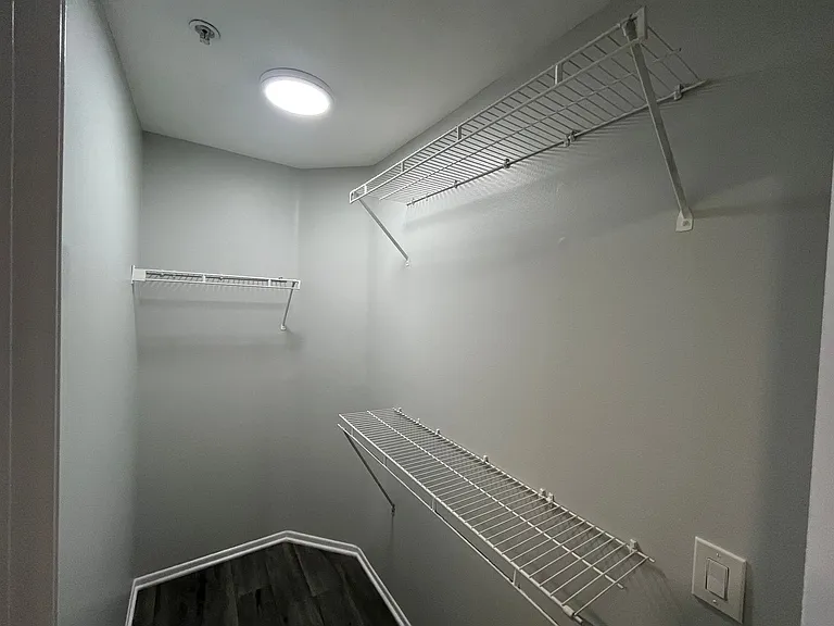 1223 Federal Ave — Photo 37