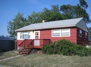 501 9th Ave, Edgemont, SD 57735