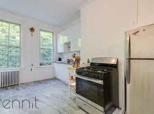 730 Lorimer St APT 2R, Brooklyn, NY 11211