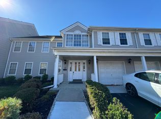 508 Eagles Chase Dr, Lawrence Township, NJ 08648