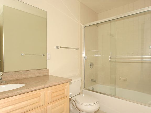5th image of 408 Grant Ave APT 209