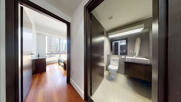 Rented by E Realty International Corp | media 32