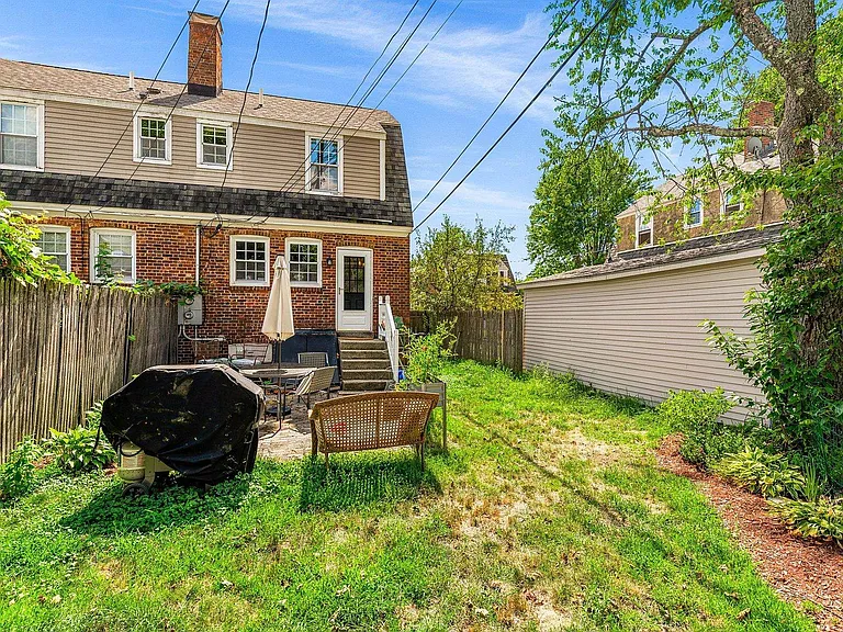 50 Raleigh Way — Photo 19