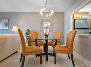 2751 E Sunrise Lakes Dr #301, Fort Lauderdale, FL 33322