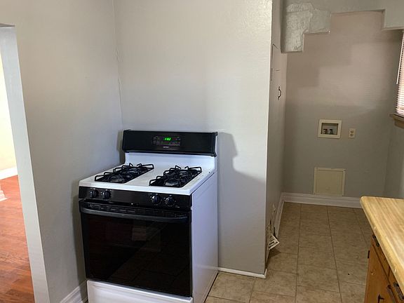 4th image of 2649 NW 23rd St
