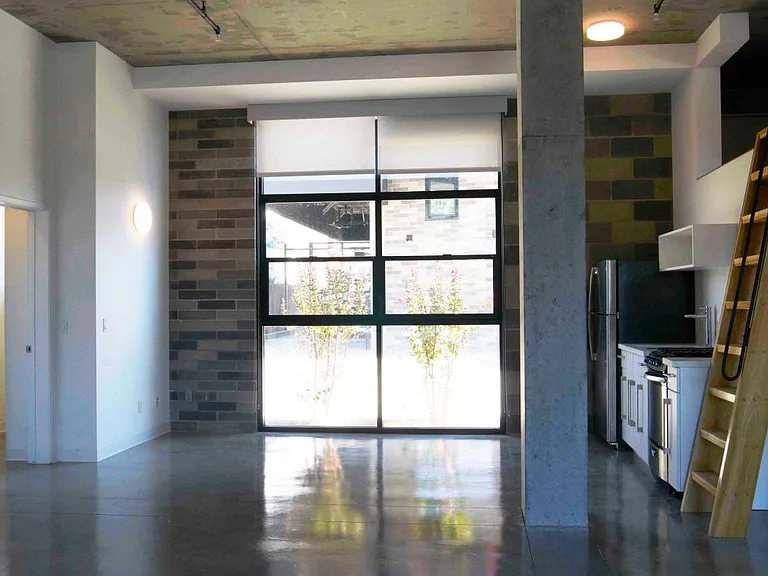 4017 1st Ave #100 — Photo 4