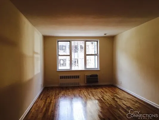 Rented by City Connections Realty | media 15