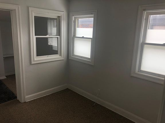 4th image of 519 S Douglas St