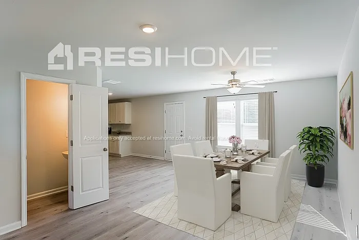 4 bed, 2.5 bath, 1970 sqft, $1,765 — Photo 4