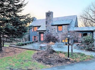 23 Flat Rock Dr, Easton, CT 06612
