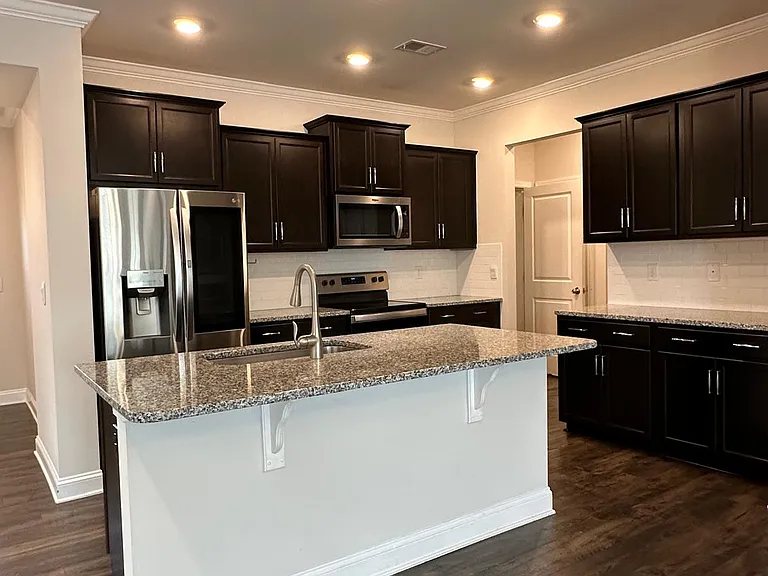 509 Yellow Fox Rd — Photo 3