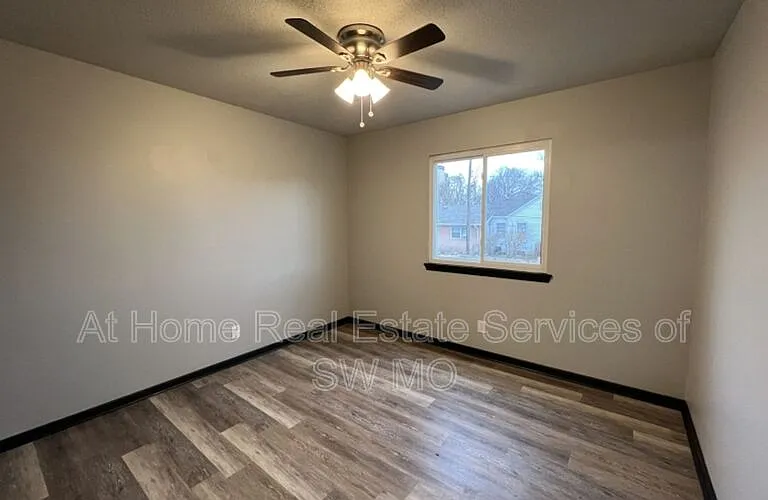 1242 E Cherry St #204 — Photo 6