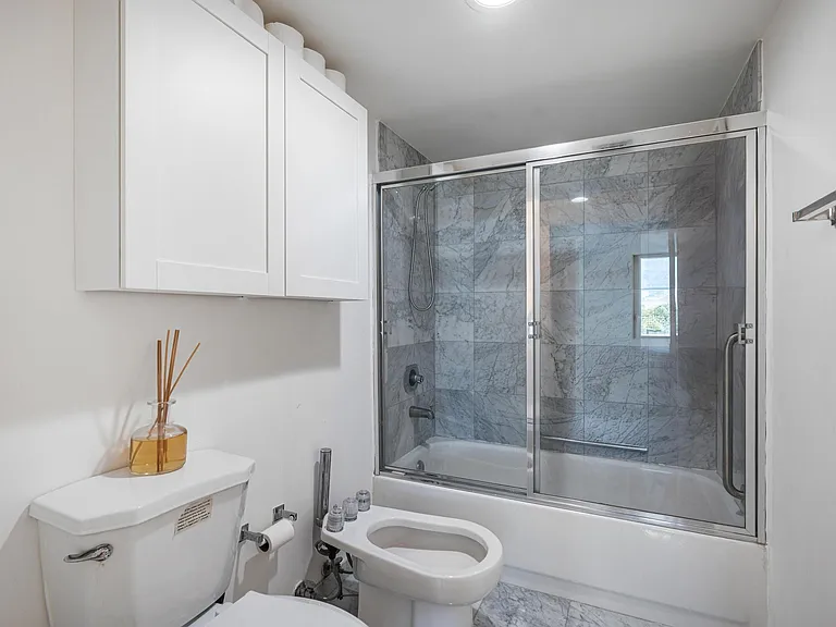 3411 Indian Creek Dr #403 — Photo 26