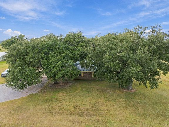 4th image of 255 Steven Rd