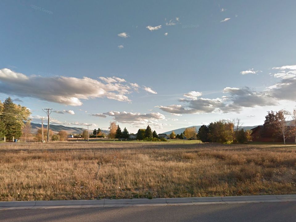 1st image of 2365 Flynn Ln