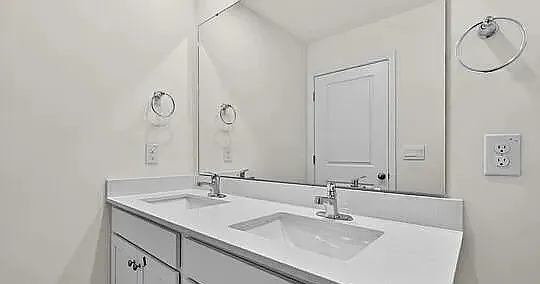 3 bed, 2.5 bath, 1418 sqft, $1,850 — Photo 3