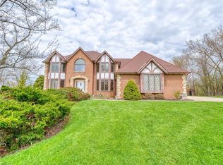 7638 Andover Ln, North Royalton, OH