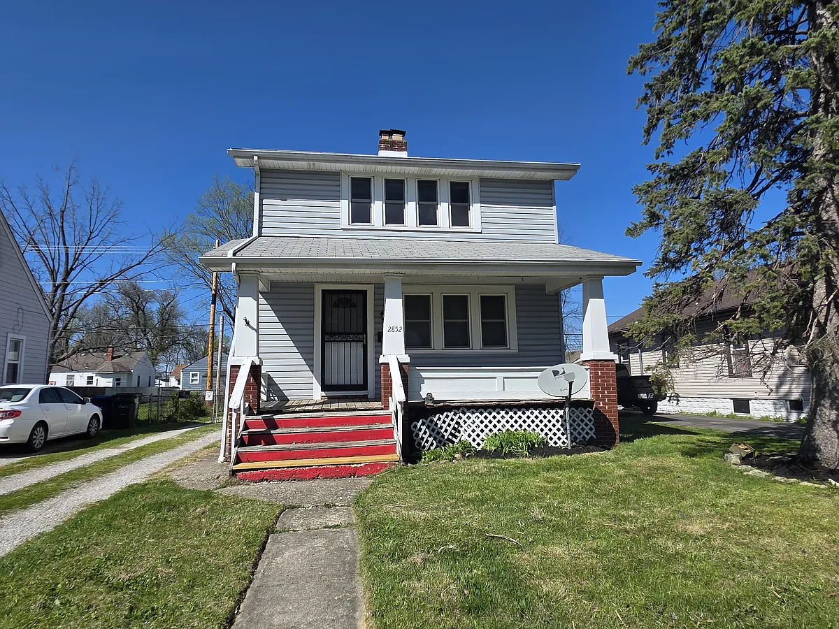 Building Photo - 2852 E 12th Ave