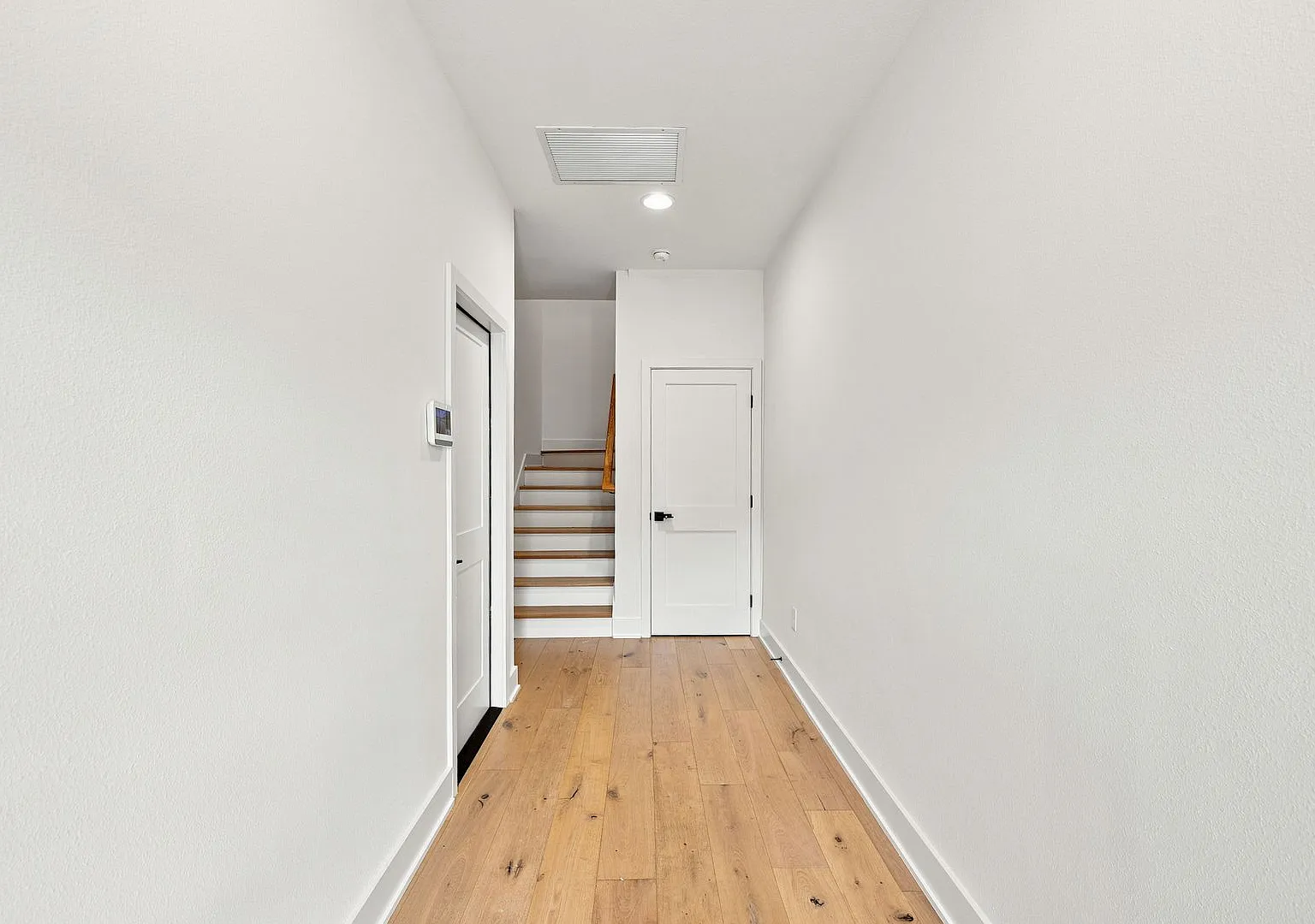 Gorgeous 4/3.5 Custom 3 Story Townhome — Photo 3