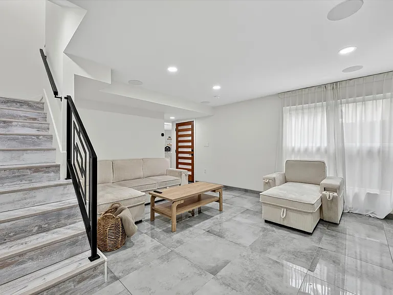 5912 Harvest Hill Rd — Photo 11