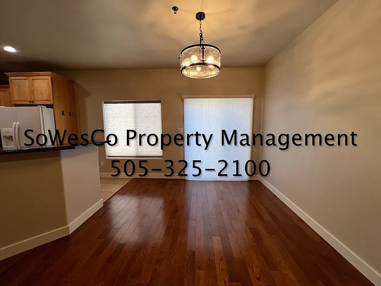 1936 Hollyhock Cir — Photo 4