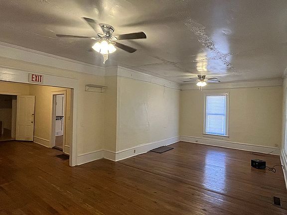 5th image of 494 Ruth St