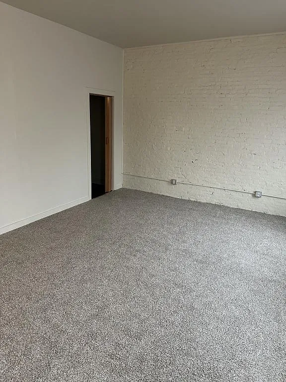 102 -112 S Main, 110 1/2 S Main, Apt#3 — Photo 2