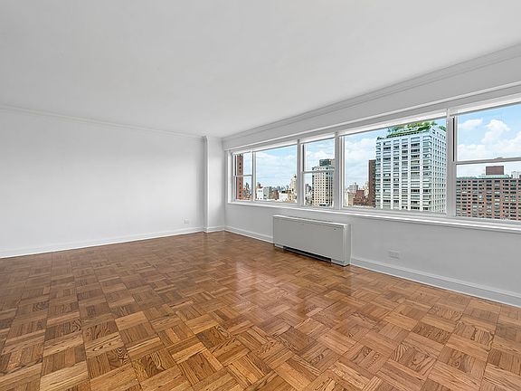 5th image of 215 E 68th St APT 22I