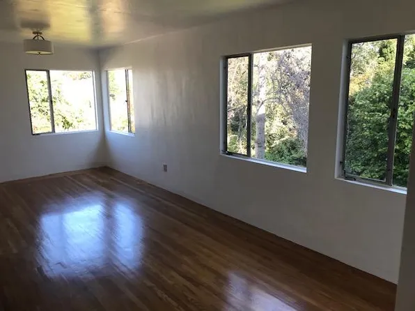 2231 Ivy Dr, Oakland, CA 94606