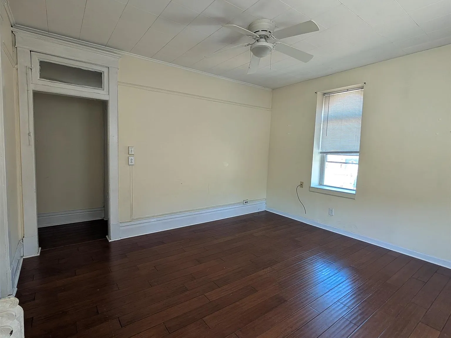 4 bed, 1.0 bath, $1,650 — Photo 3