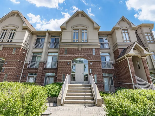 1949 Lawrence Ave W #15, Toronto, ON M9N 1H3