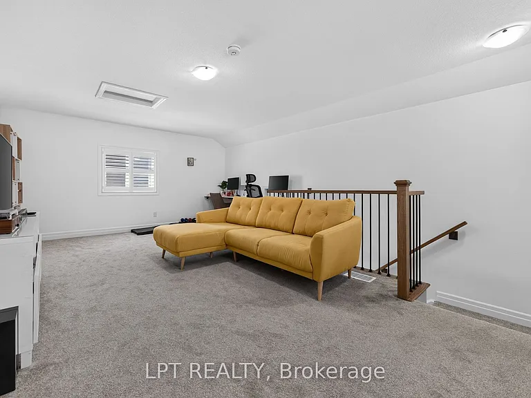 148 Hollybrook Trl S — Photo 40