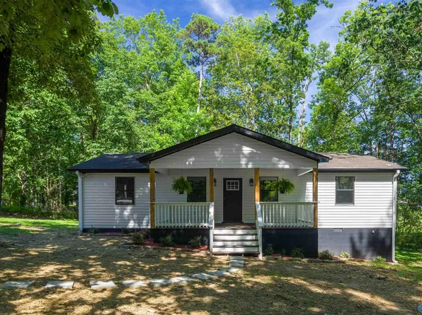 703 51st Rd, Grant, AL 35747