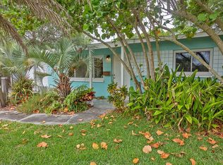 3553 Beach Dr SE, Saint Petersburg, FL 33705