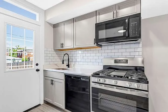 2 bed, 1248 sqft, $2,700 — Photo 4
