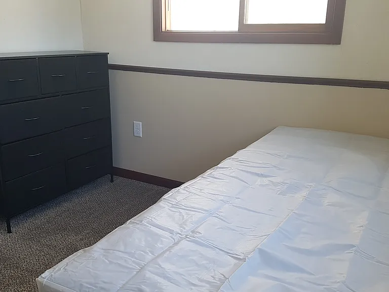 1032 Perry St — Photo 6