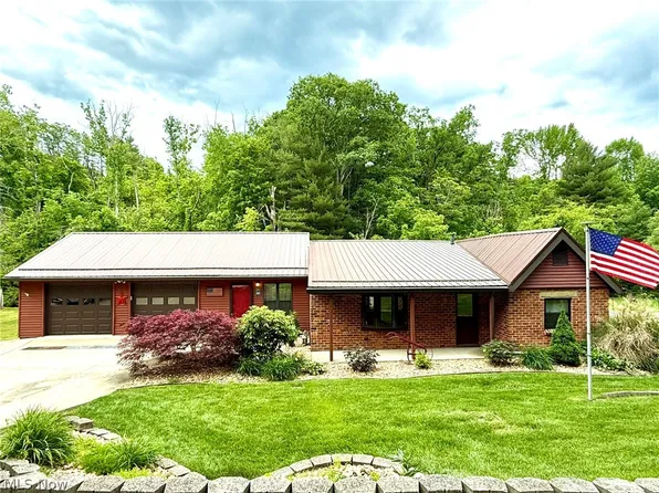 912 Hadley Ln, Marietta, OH 45750