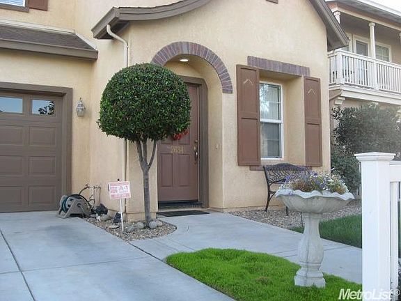 2nd image of 2634 Country Manor Dr