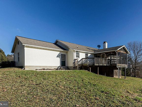 3rd image of 1309 Naugahyde Rd