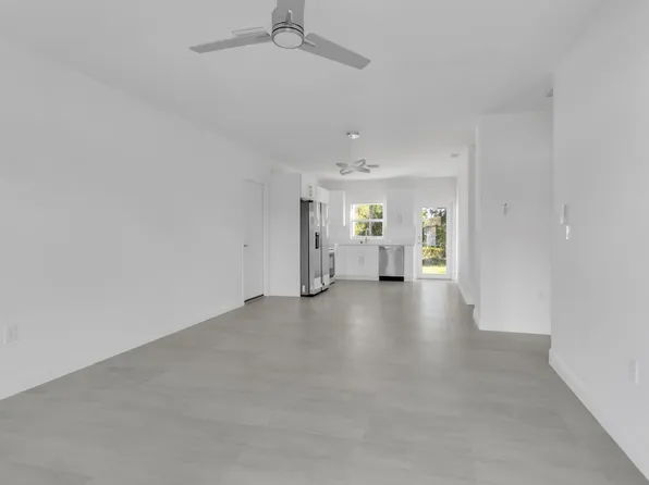 5224 29th St SW #5224, Lehigh Acres, FL 33973
