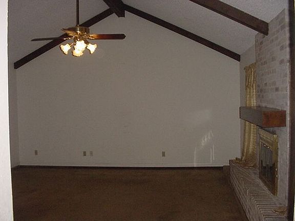 3rd image of 4111 Crenshaw Dr