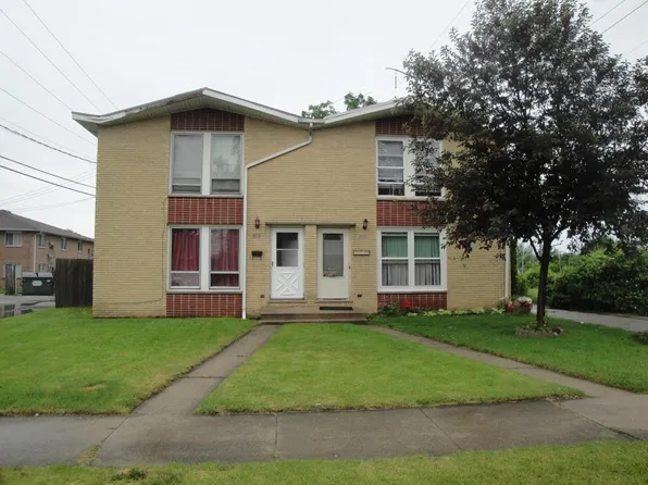 1731 Chestnut St, Waukegan, IL 60085