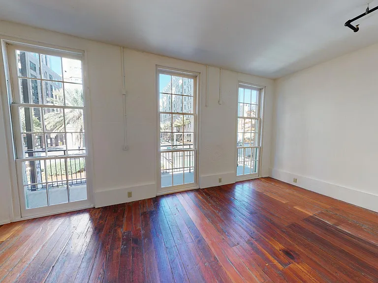 509 Baronne St #101 — Photo 18