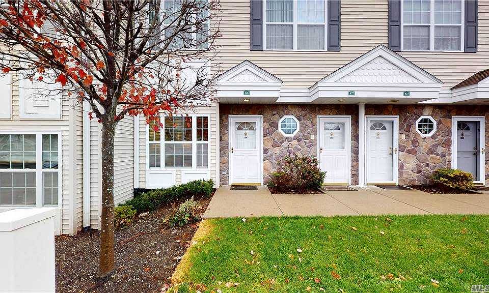 1st image of 426 Autumn Dr