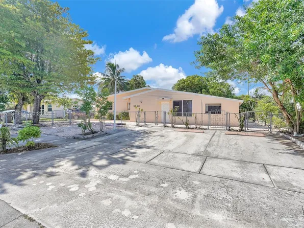 3840 SW 31st Ct, Hollywood, FL 33023