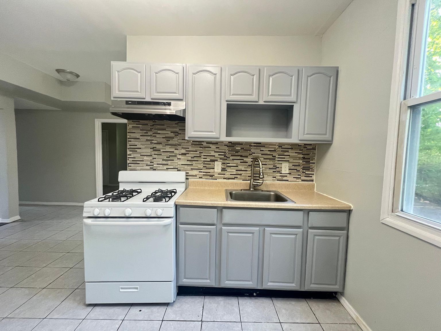 724 Lyons Ave APT A1, Irvington, NJ 07111 | Zillow