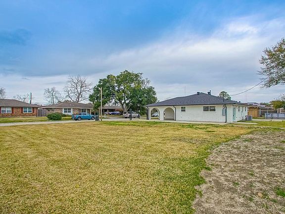 2109 Veronica Dr, Chalmette, LA 70043 | MLS #2445171 | Zillow